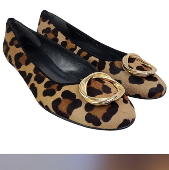 Stuart Weitzman "Oh My" Animal Print on Calf Hair Flats 6.6 - Picture 2 of 7